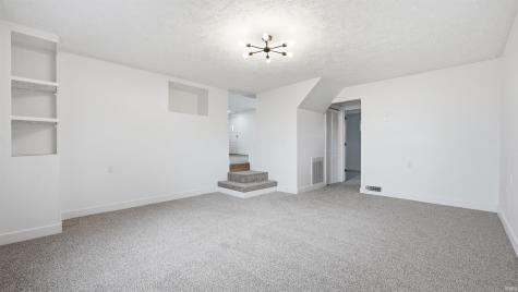 12021 E Jackson Street Parker City IN 47368