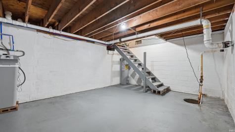 12021 E Jackson Street Parker City IN 47368