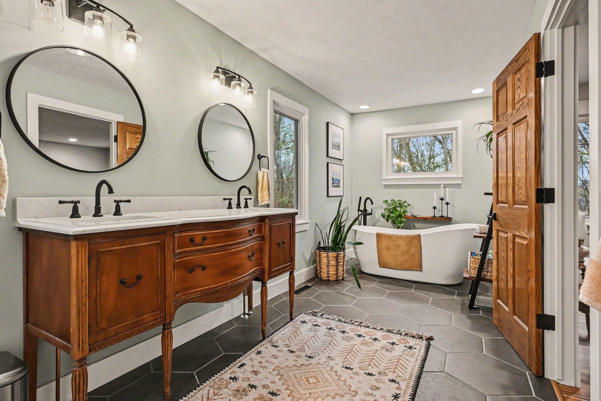 21758 E Sandy Hill Lane South Bend IN 46628
