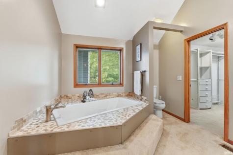 10002 Crown Point Drive Fort Wayne IN 46804
