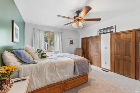 10002 Crown Point Drive Fort Wayne IN 46804