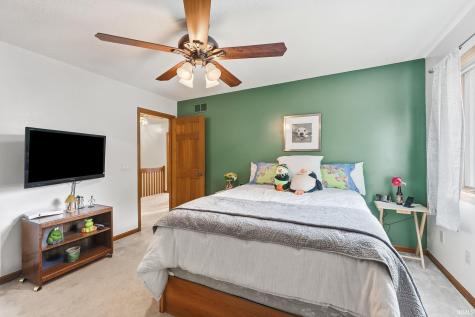 10002 Crown Point Drive Fort Wayne IN 46804