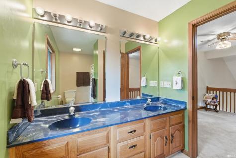 10002 Crown Point Drive Fort Wayne IN 46804