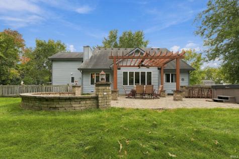 10002 Crown Point Drive Fort Wayne IN 46804