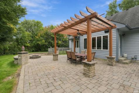 10002 Crown Point Drive Fort Wayne IN 46804