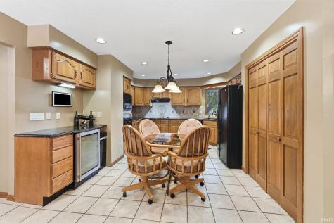 10002 Crown Point Drive Fort Wayne IN 46804
