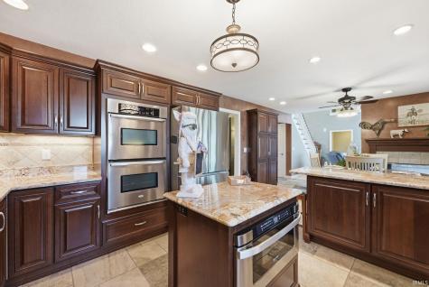 6325 Rock Bluff Court Fort Wayne IN 46819