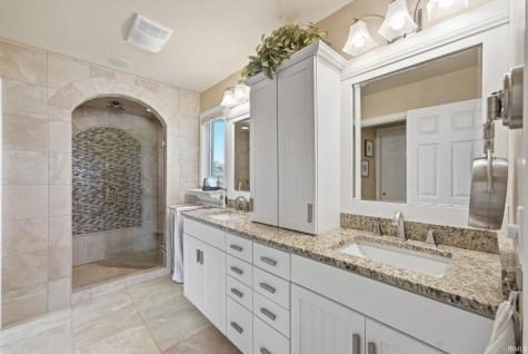 6325 Rock Bluff Court Fort Wayne IN 46819