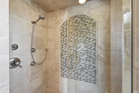 6325 Rock Bluff Court Fort Wayne IN 46819