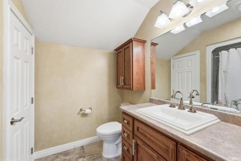 6325 Rock Bluff Court Fort Wayne IN 46819