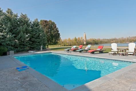 6325 Rock Bluff Court Fort Wayne IN 46819