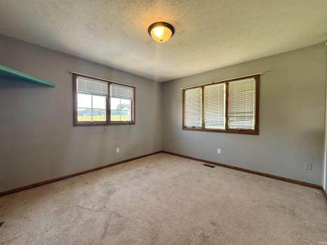 1732 S 275 W Bloomfield IN 47424