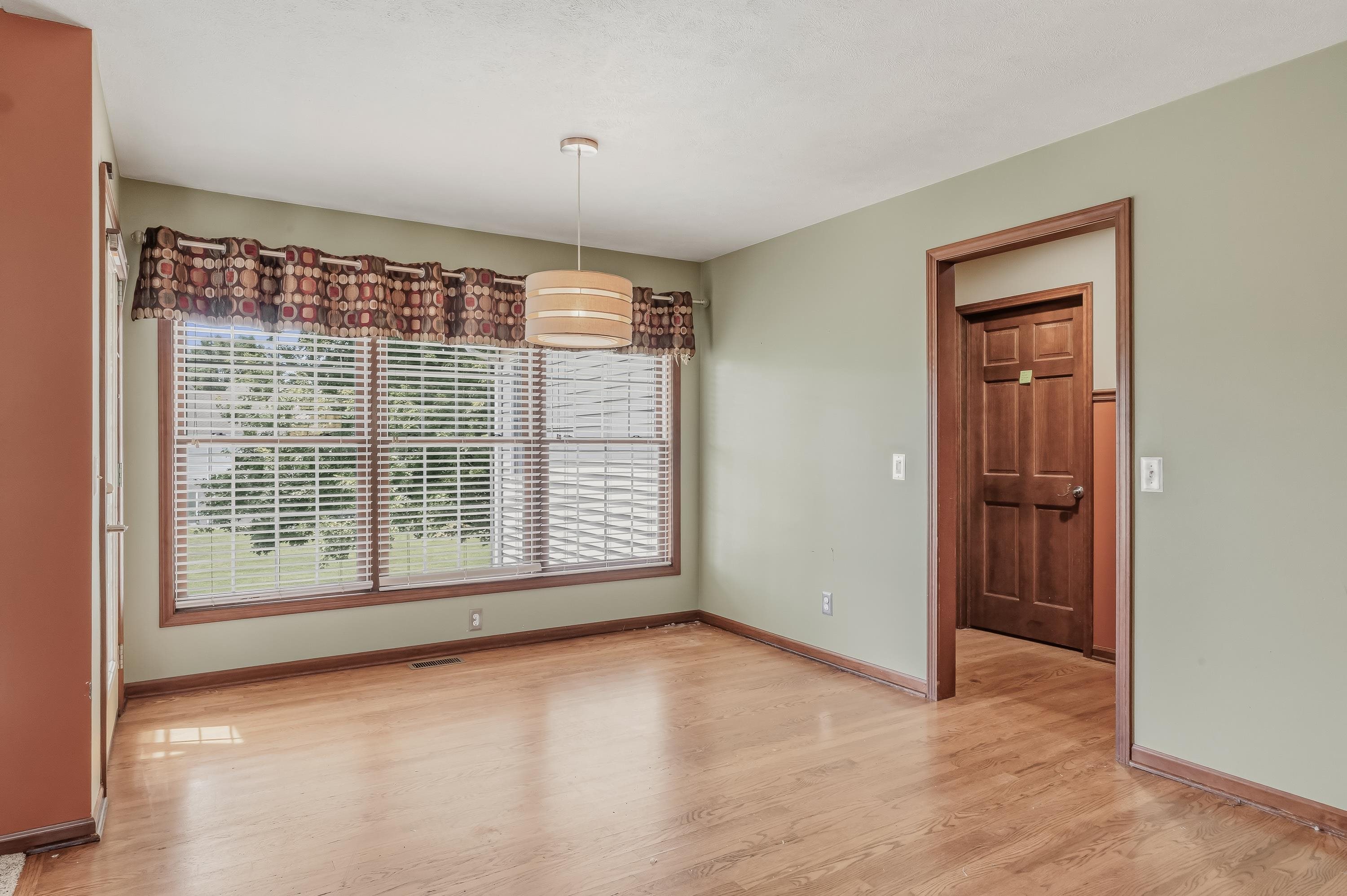 105 S Hunters Ridge Drive Warsaw IN 46582