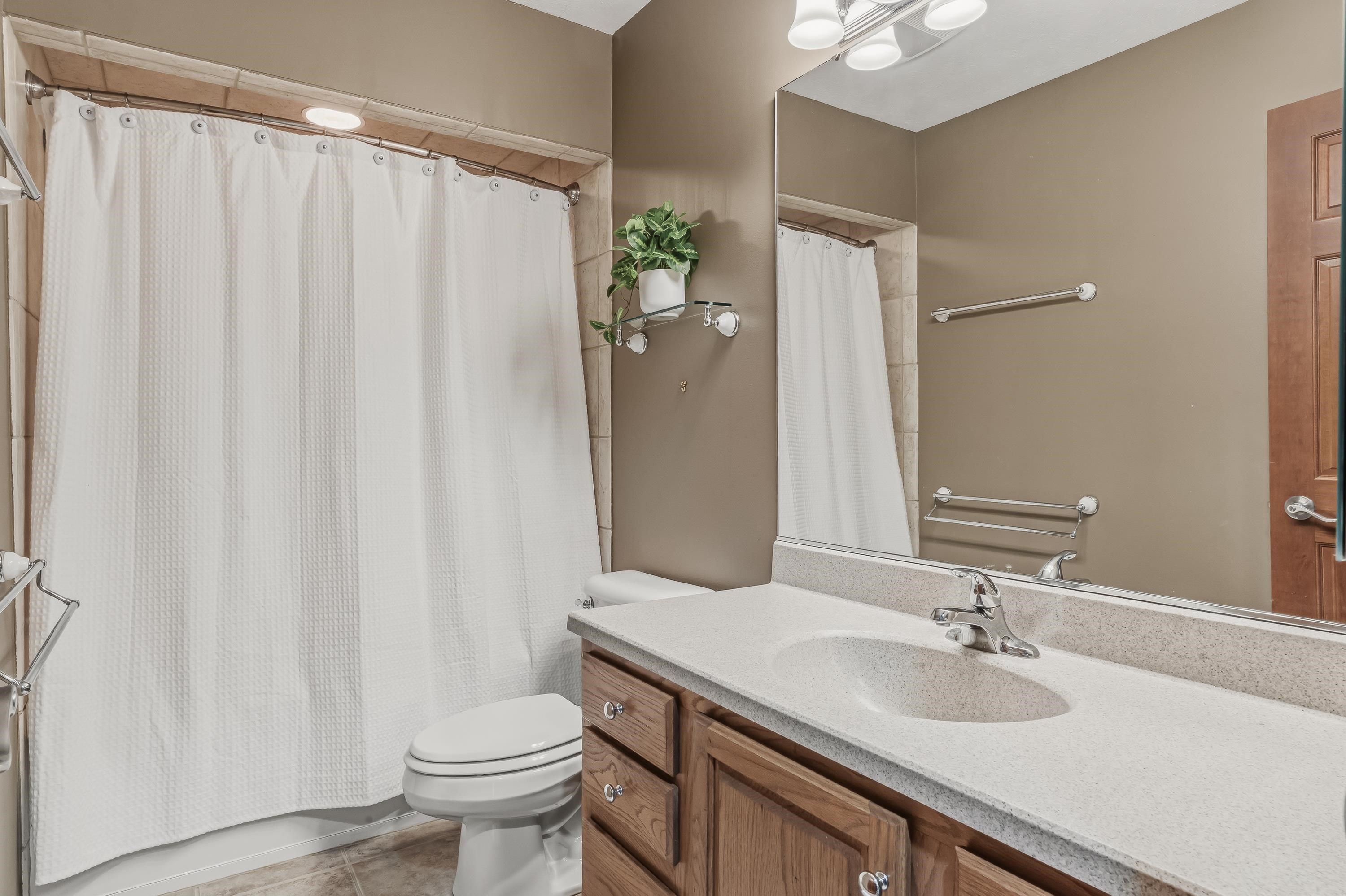 105 S Hunters Ridge Drive Warsaw IN 46582