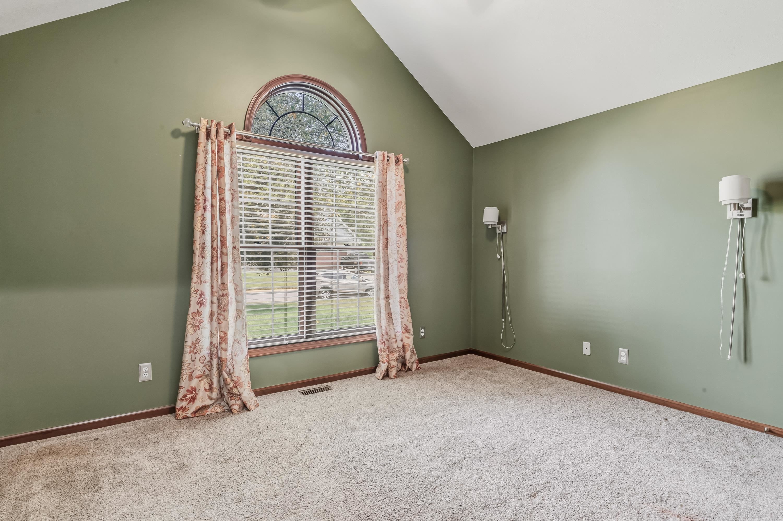 105 S Hunters Ridge Drive Warsaw IN 46582