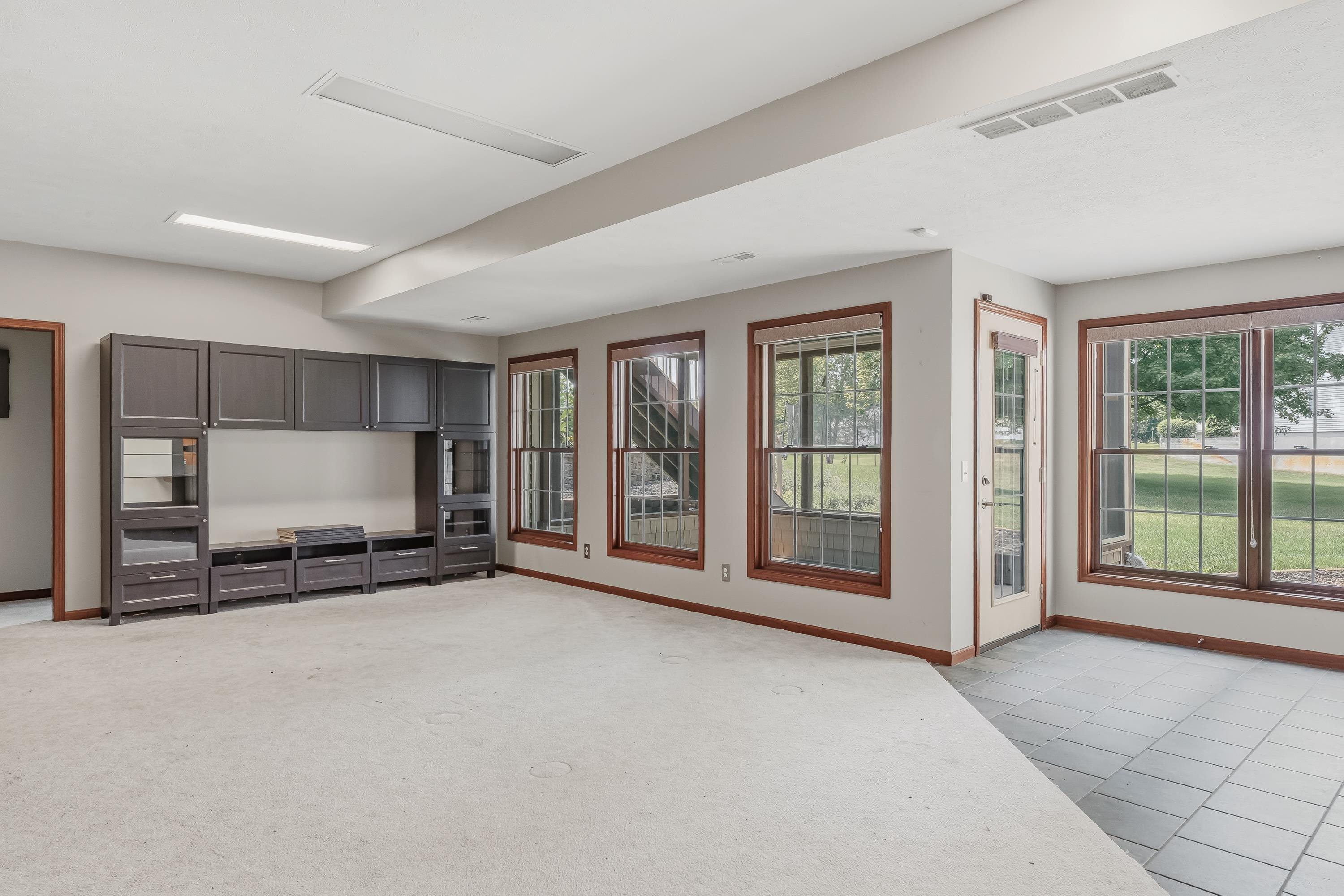 105 S Hunters Ridge Drive Warsaw IN 46582