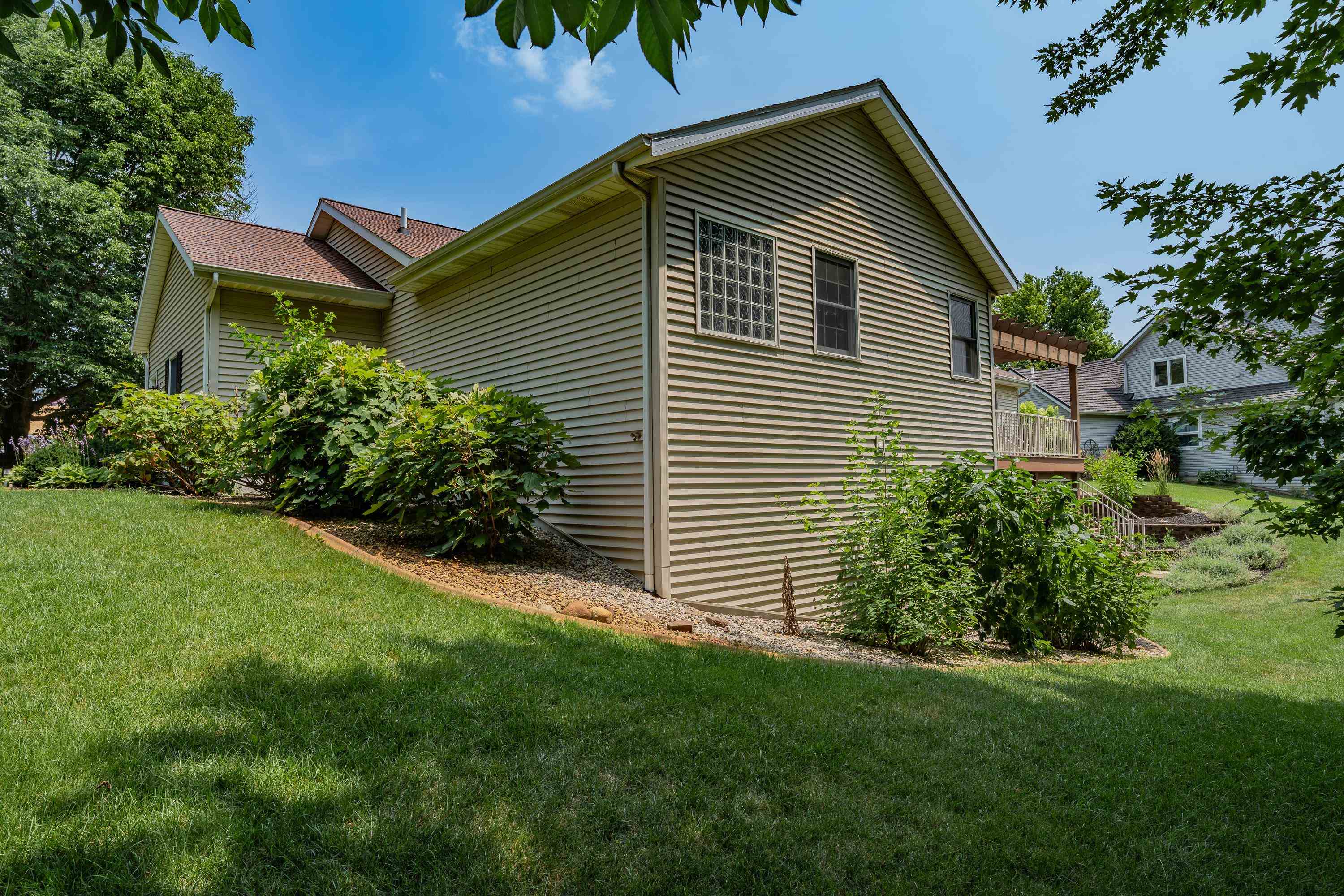 105 S Hunters Ridge Drive Warsaw IN 46582
