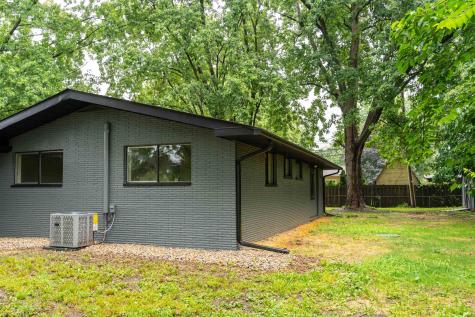 2312 N 200 E Road Anderson IN 46012