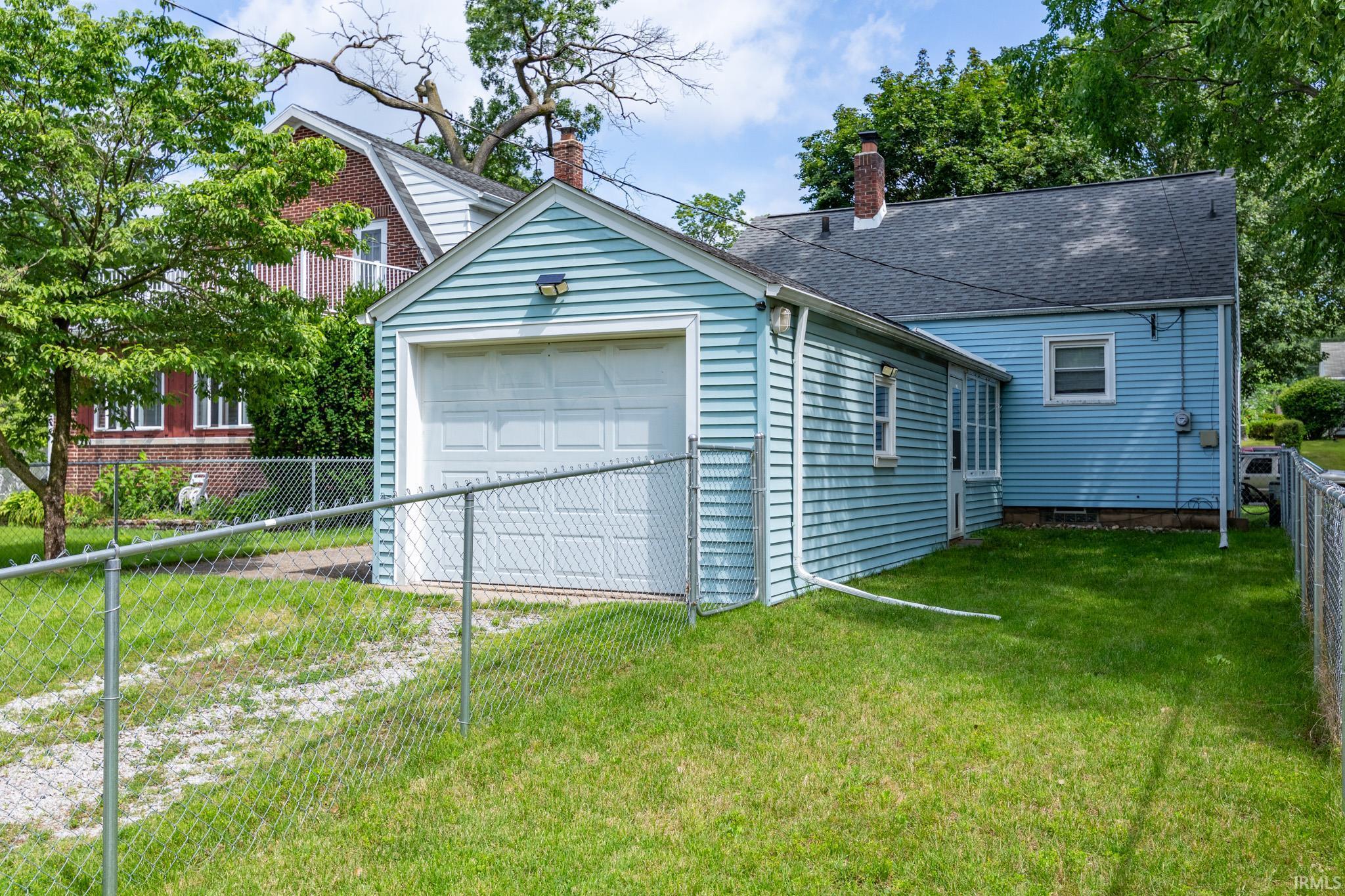823 W Grove Street Mishawaka IN 46545