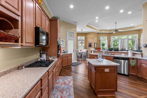 5813 Wayne Trace Fort Wayne IN 46816
