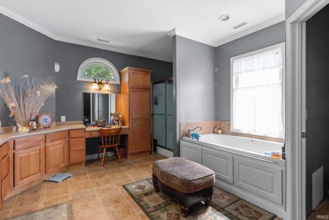 5813 Wayne Trace Fort Wayne IN 46816