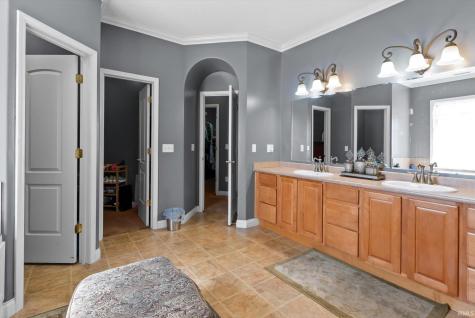 5813 Wayne Trace Fort Wayne IN 46816