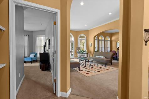 5813 Wayne Trace Fort Wayne IN 46816