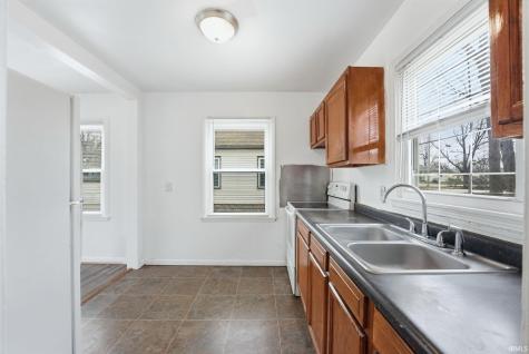 4508 SW Anthony Wayne Drive Fort Wayne IN 46806