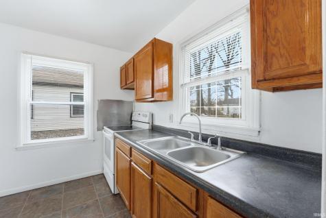 4508 SW Anthony Wayne Drive Fort Wayne IN 46806