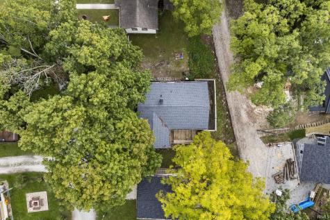 11910 W Breezy Point Drive Monticello IN 47960