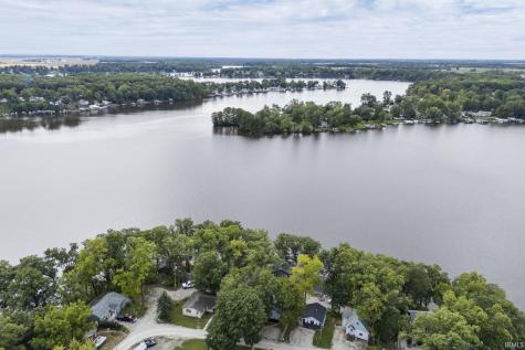 11910 W Breezy Point Drive Monticello IN 47960
