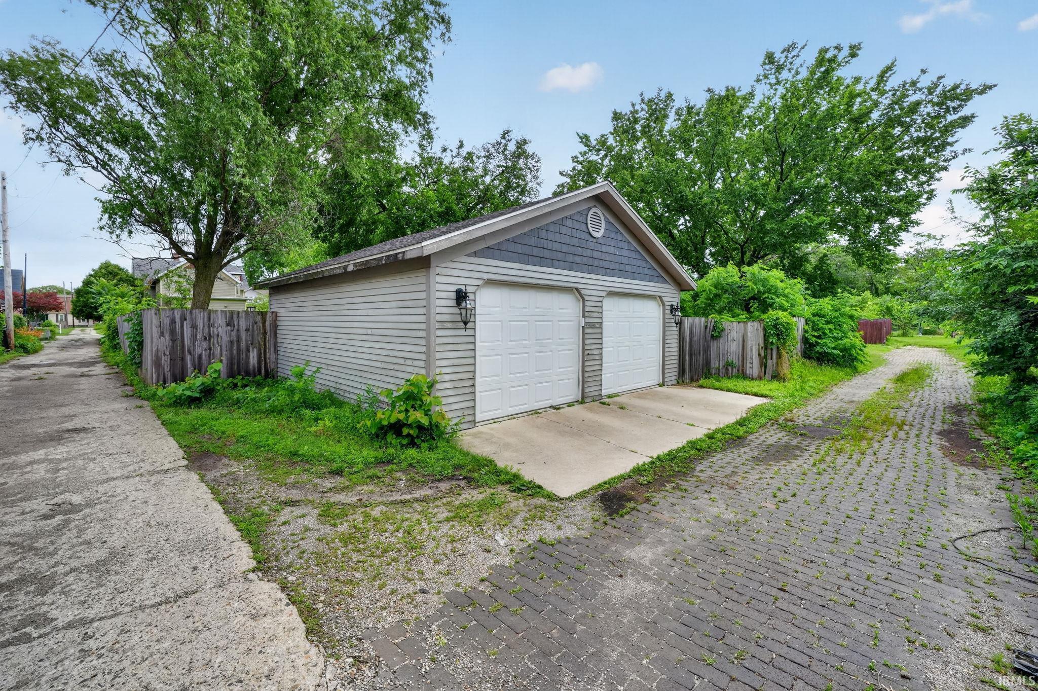 816 W Lasalle Avenue South Bend IN 46601