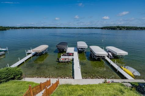 824 South Clear Lake Drive Fremont IN 46737