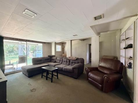 2533 N 1500 W Dugger IN 47848