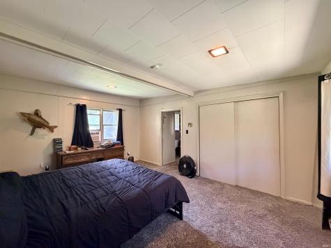 2533 N 1500 W Dugger IN 47848