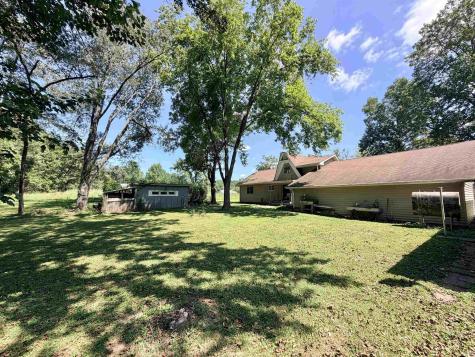2533 N 1500 W Dugger IN 47848