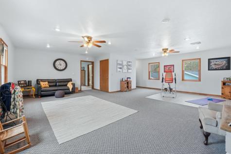 6055 N 190 W Howe IN 46746