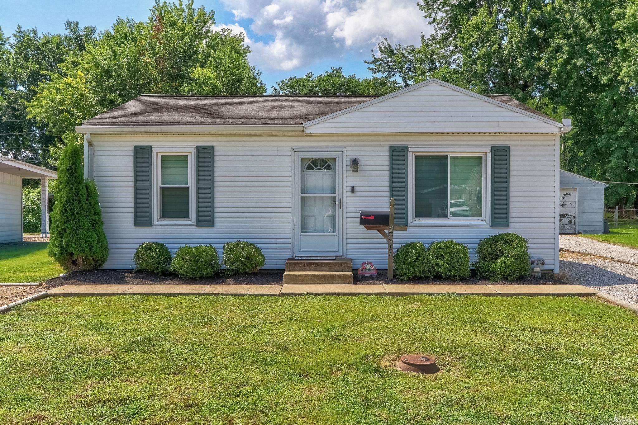 2017 Shelby Avenue Evansville IN 47714