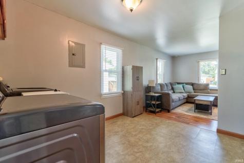 2017 Shelby Avenue Evansville IN 47714