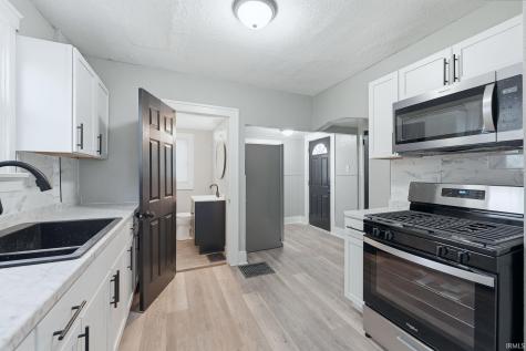2209 Curdes Avenue Fort Wayne IN 46805