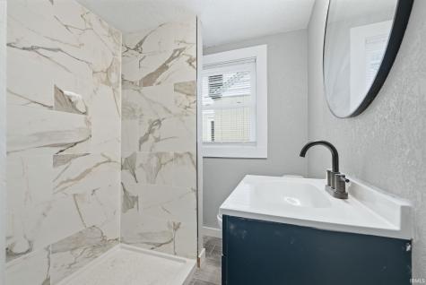 2209 Curdes Avenue Fort Wayne IN 46805