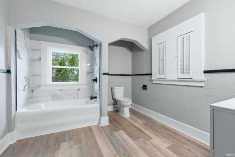 2209 Curdes Avenue Fort Wayne IN 46805