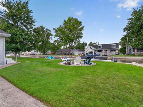 122 E Sunny Acres Drive Rome City IN 46784