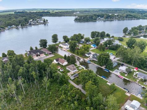 122 E Sunny Acres Drive Rome City IN 46784