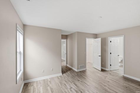 12102 Shearwater Run Fort Wayne IN 46845