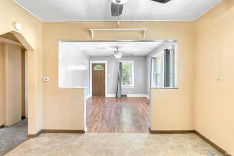 1702 S Taylor Street South Bend IN 46613