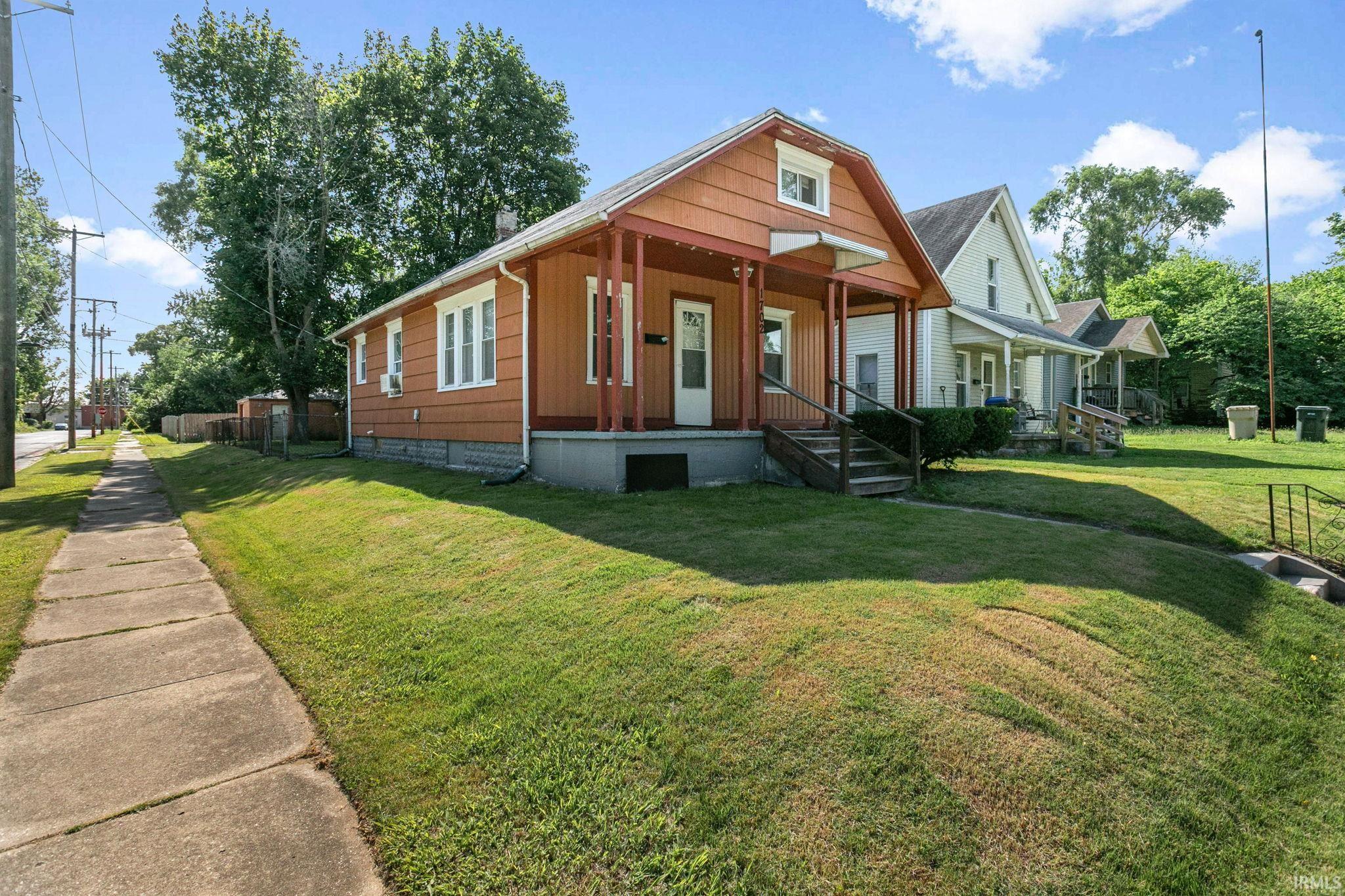 1702 S Taylor Street South Bend IN 46613