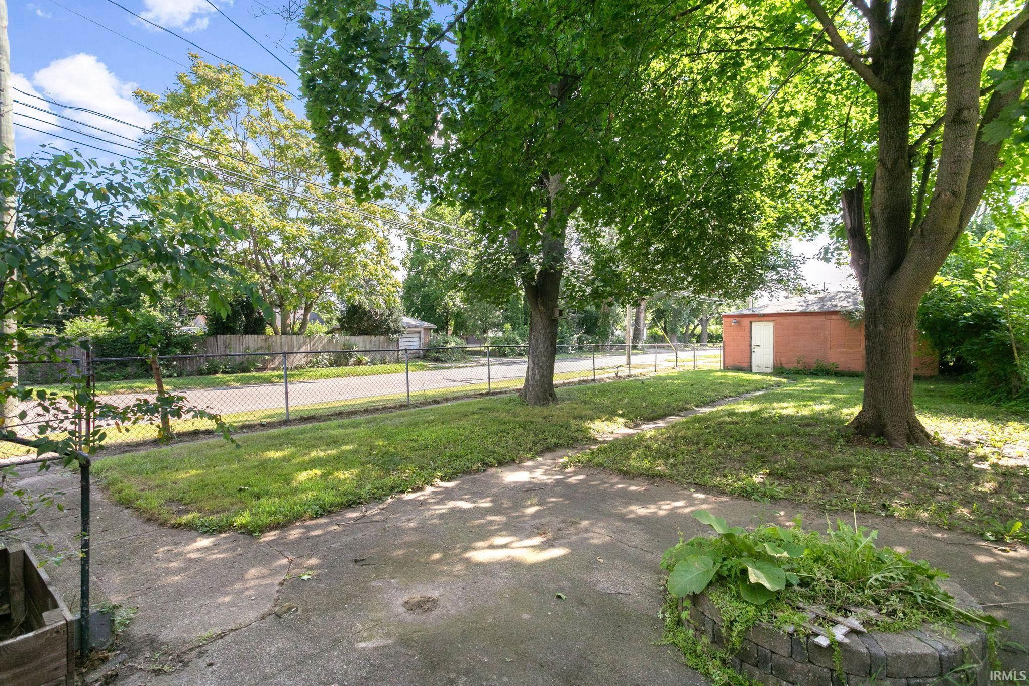 1702 S Taylor Street South Bend IN 46613