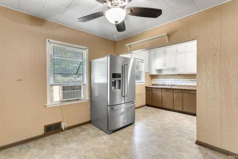 1702 S Taylor Street South Bend IN 46613