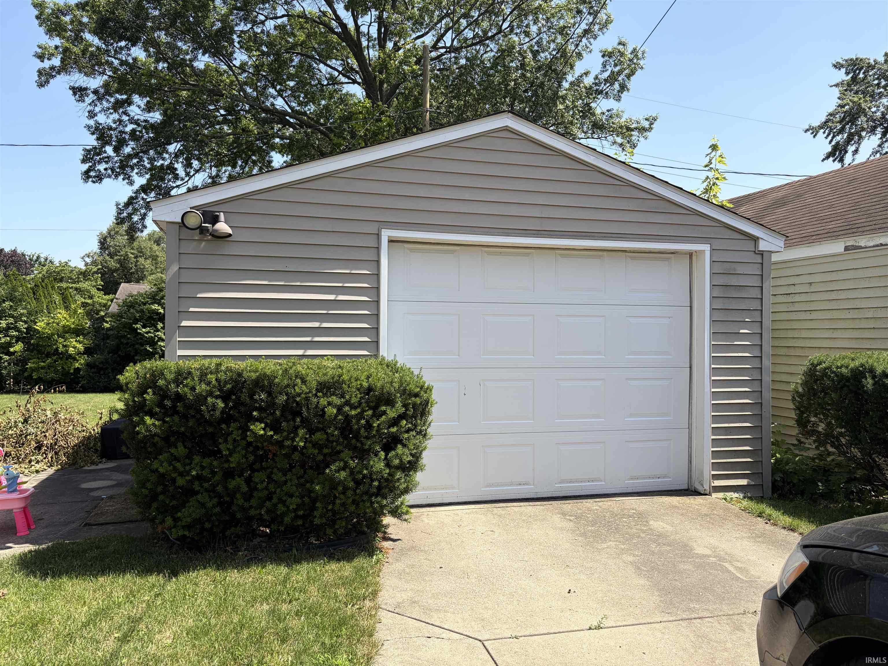2322 Rockne Drive South Bend IN 46615